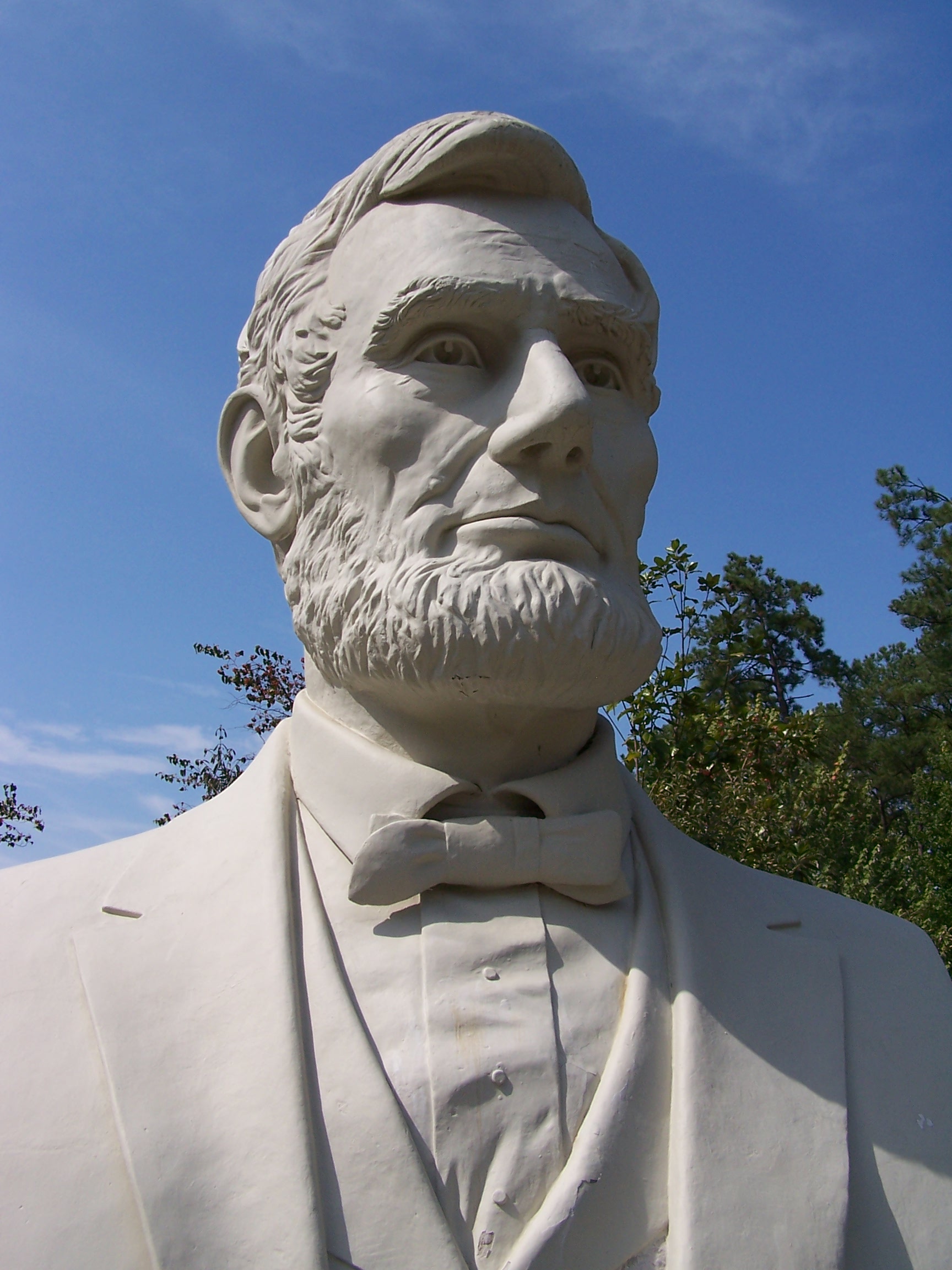 Really Big President Head Statues!